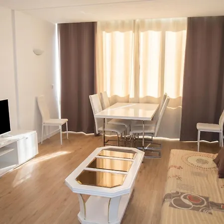 Apartment Lumineux A Saint-cyprien 45 M² Vue